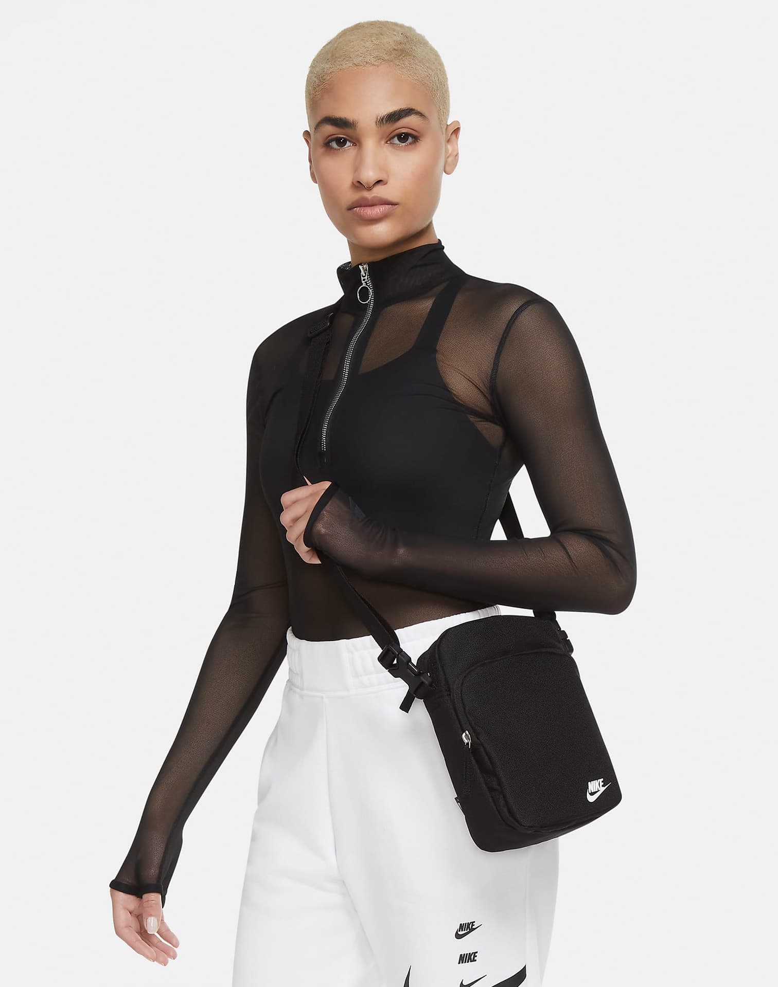 Nike Heritage Crossbody