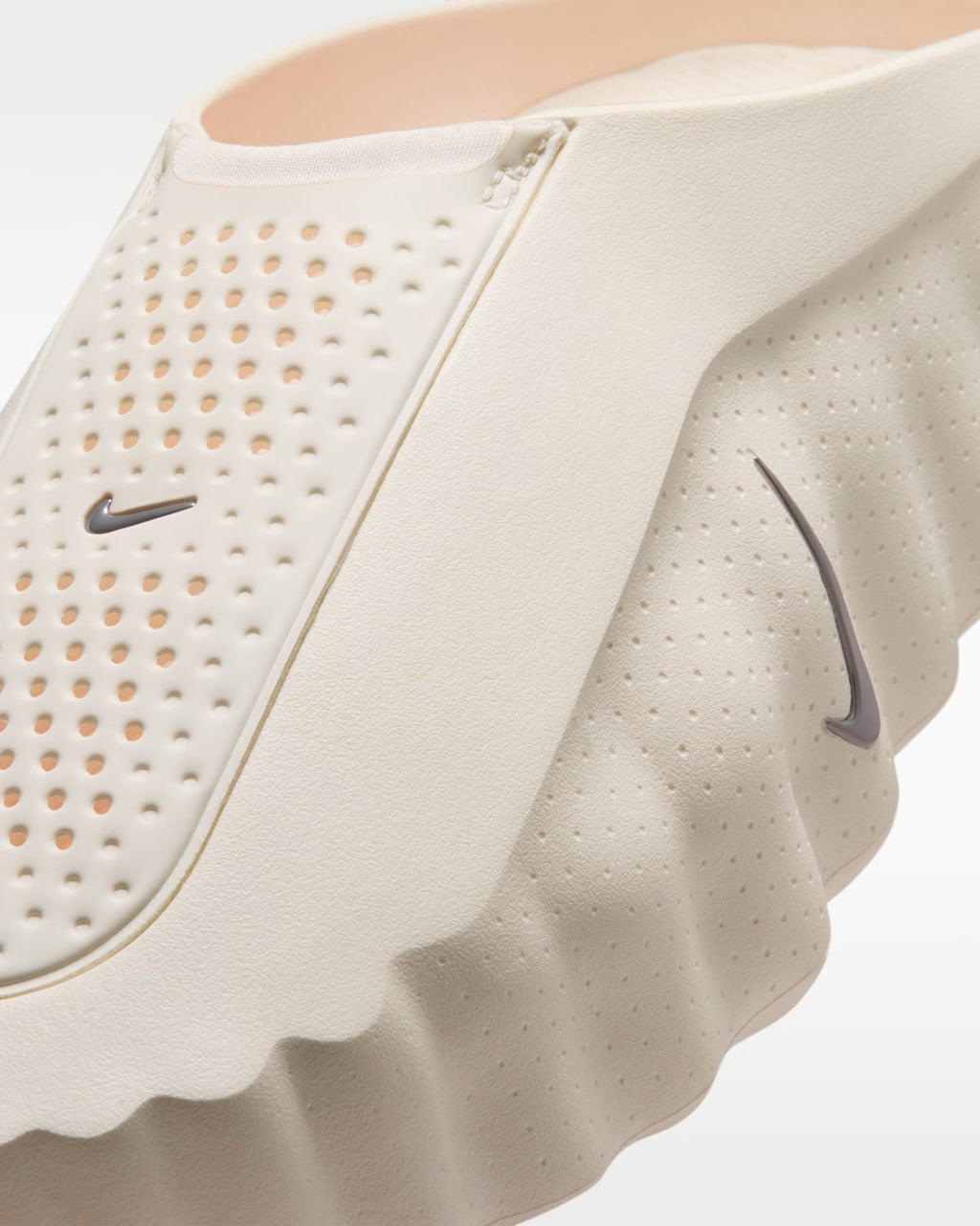 Nike mind 001 “light bone”
