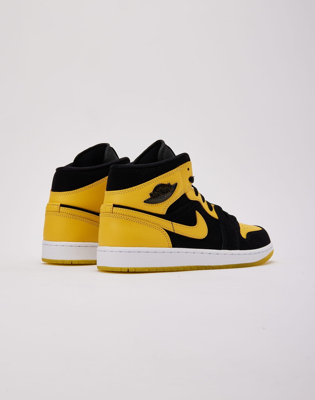 JORDAN AIR JORDAN 1 MID SE NEW LOVE
