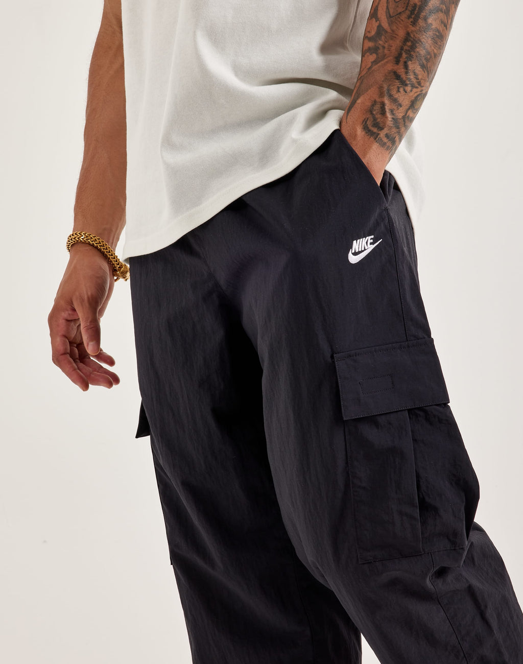 NIKE CLUB WOVEN CARGO PANTS BLACK