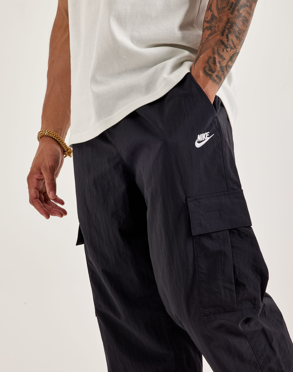 NIKE CLUB WOVEN CARGO PANTS BLACK