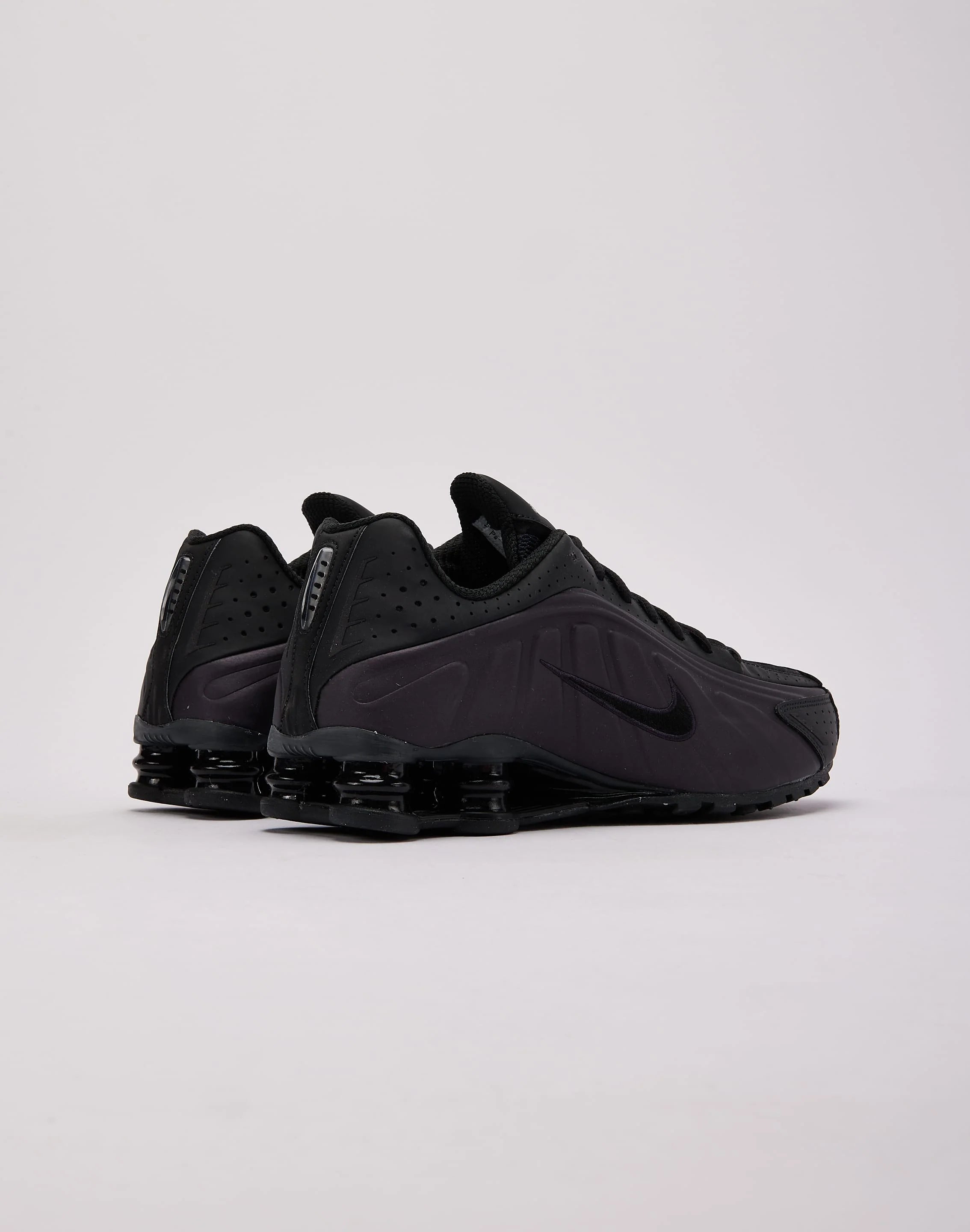 Nike Shox R4