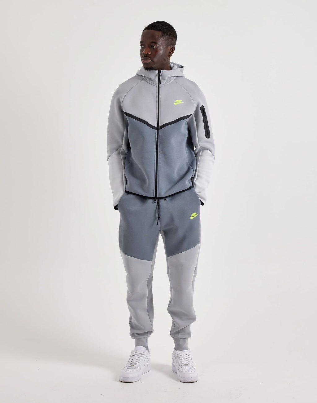NIKE TECH FLEECE WINDRUNNER FULL-ZIP HOODIE GREY