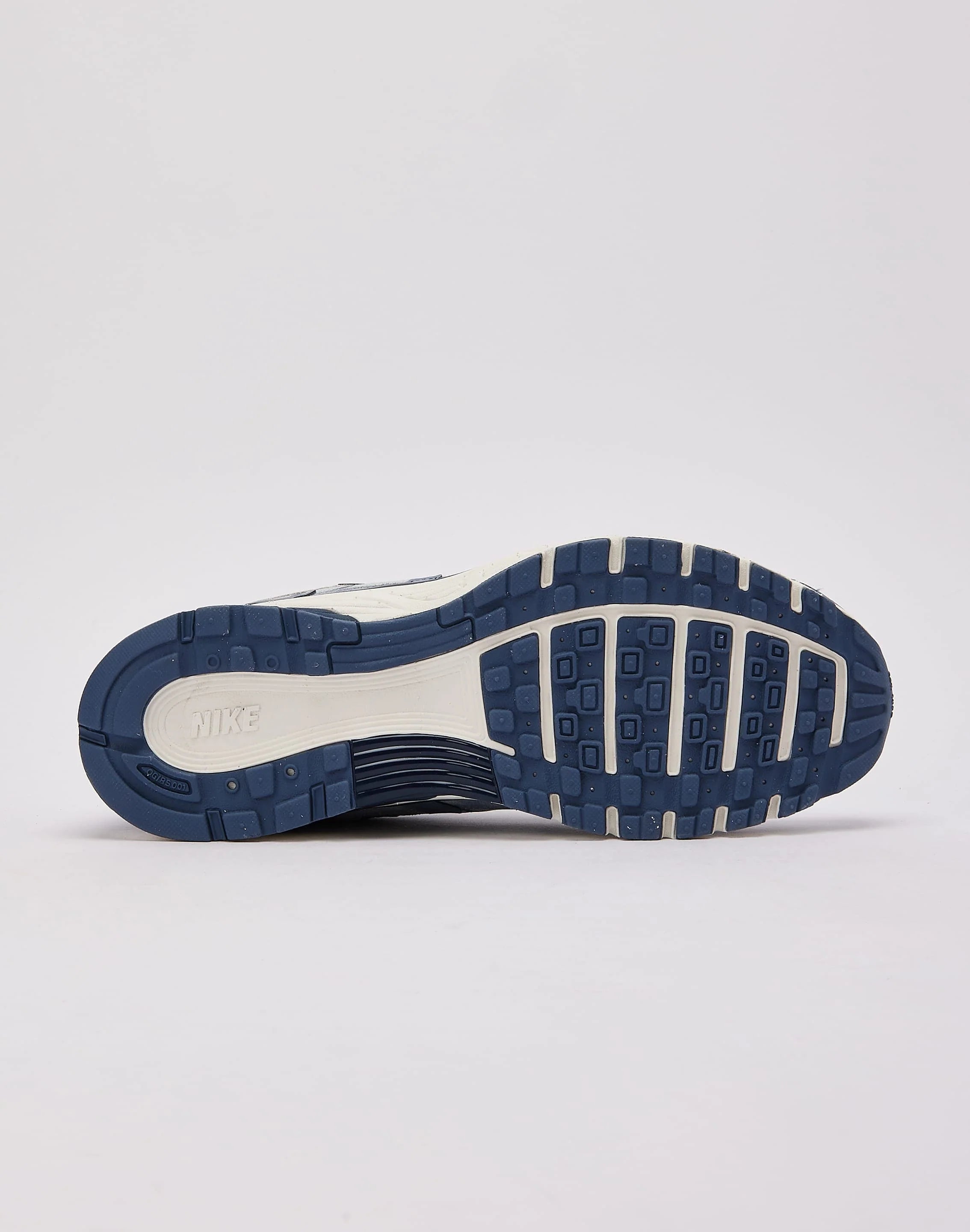 Nike P-6000 SE