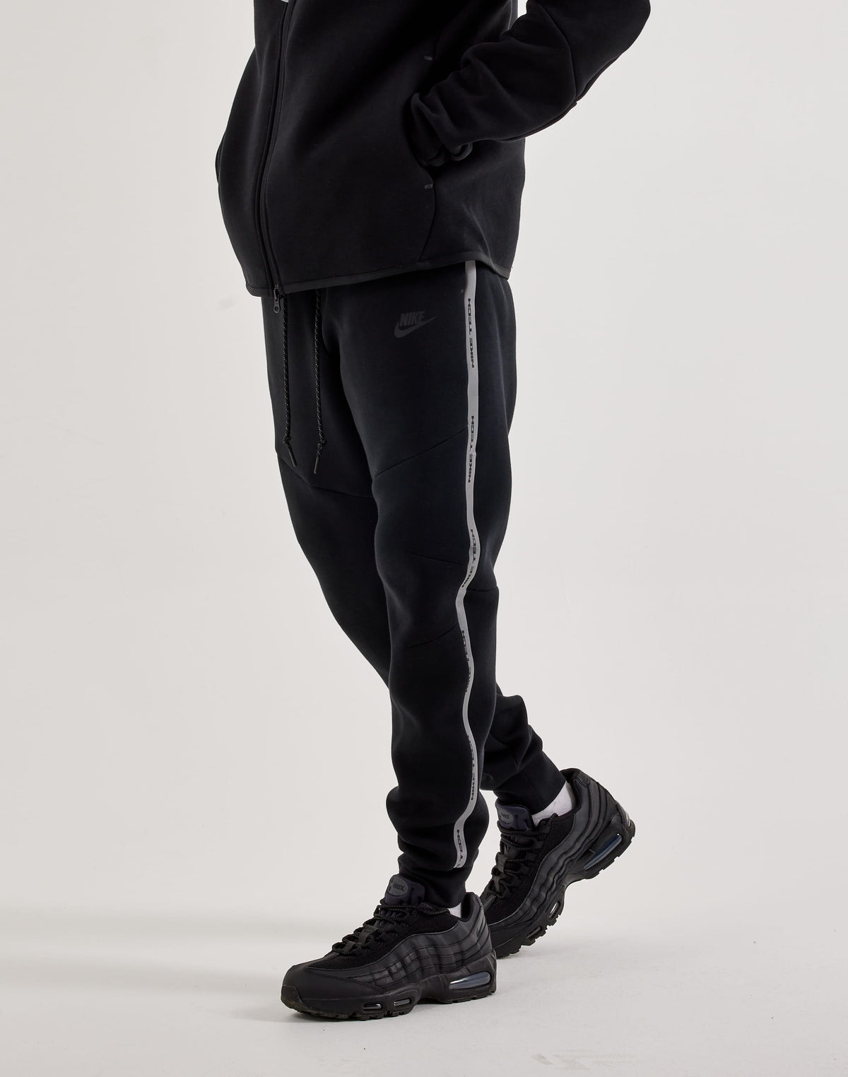 NIKE REFLECTIVE TECH FLEECE JOGGERS BLACK
