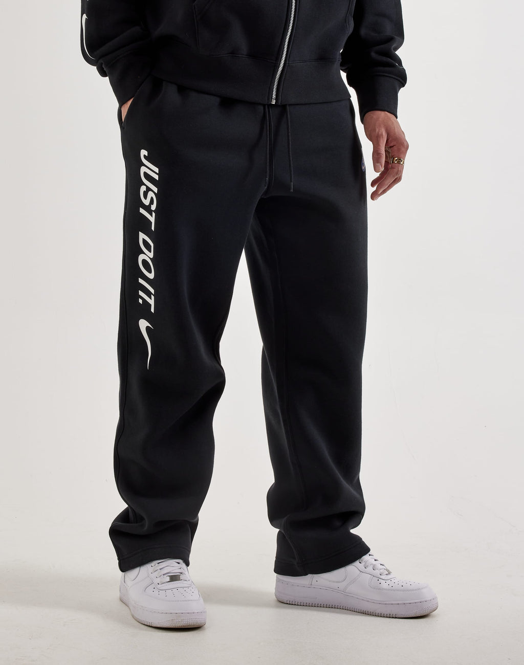 NIKE CLUB FLEECE OPEN-HEM PANTS BLACK