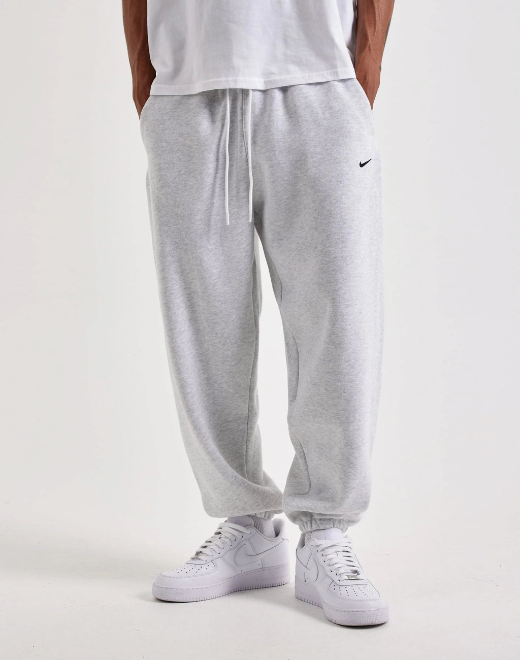MENS NIKE SOLO FLEECE CUFFED PANTS