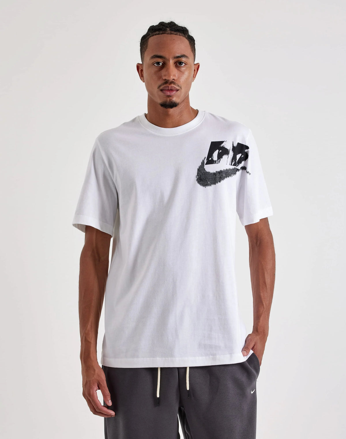 MENS NIKE GRAPHIC TEE