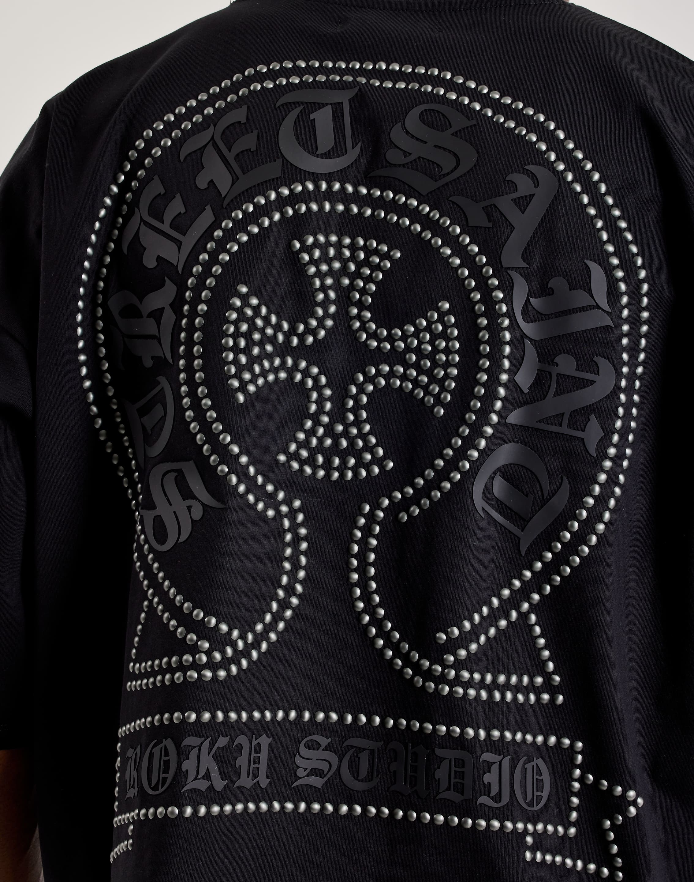 Roku Studio Saint Camisa
